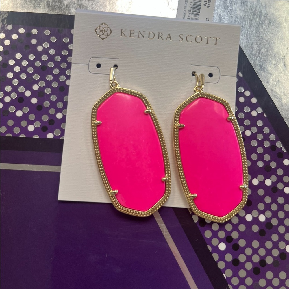 Kendra Scott Daniele earrings